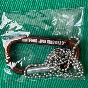 Vintage AMC Fear the Walking Dead D-ring Carabiner Keychain New sealed